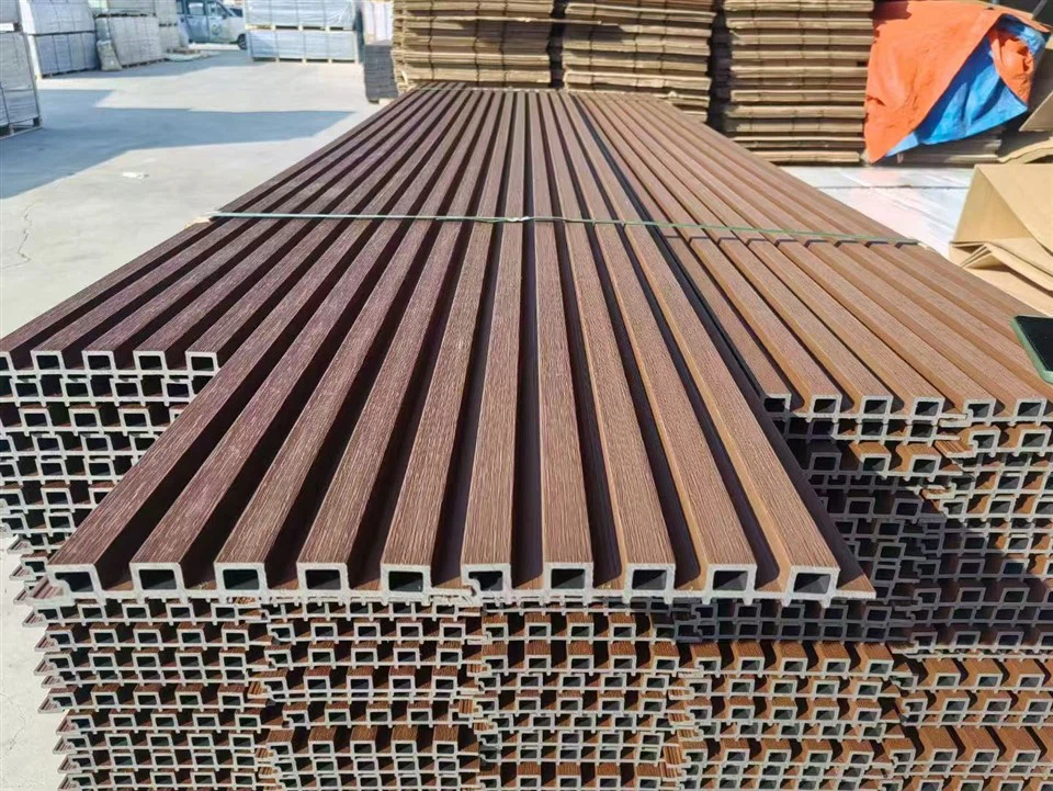 Lớp ốp bên ngoài WPC